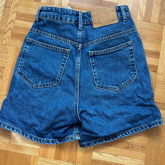 Zara jeans short in navy blue, high waisted, size EUR 32 (US 00) - Picture 2 of 2